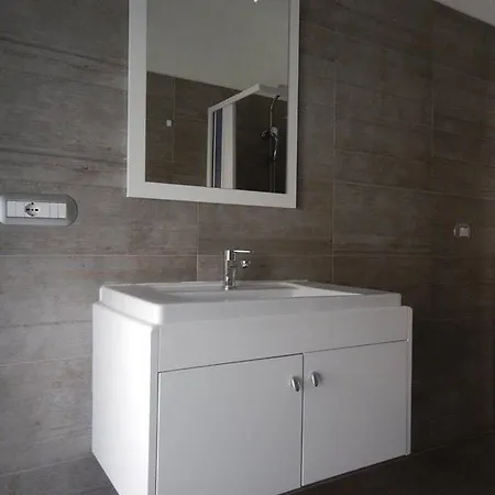 Interno 15 Apartament *